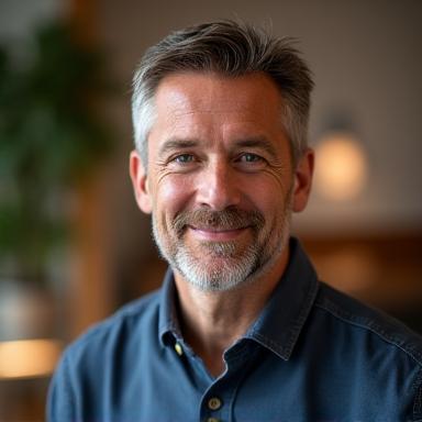 Portrait de Marc Dubois, expert en méditation pleine conscience et gestion du stress